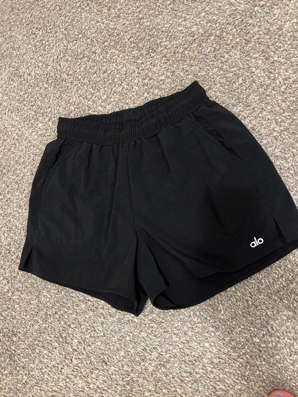 Alo Yoga Alumni Black Nylon shorts. Xs